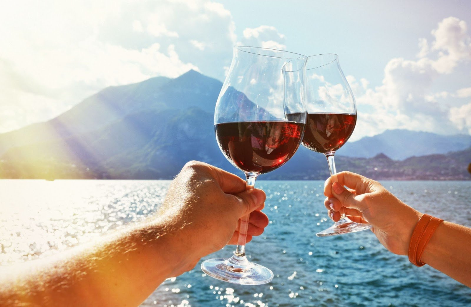 Para curtir o Verão, vinhos leves e refrescantes harmonizam com a estação