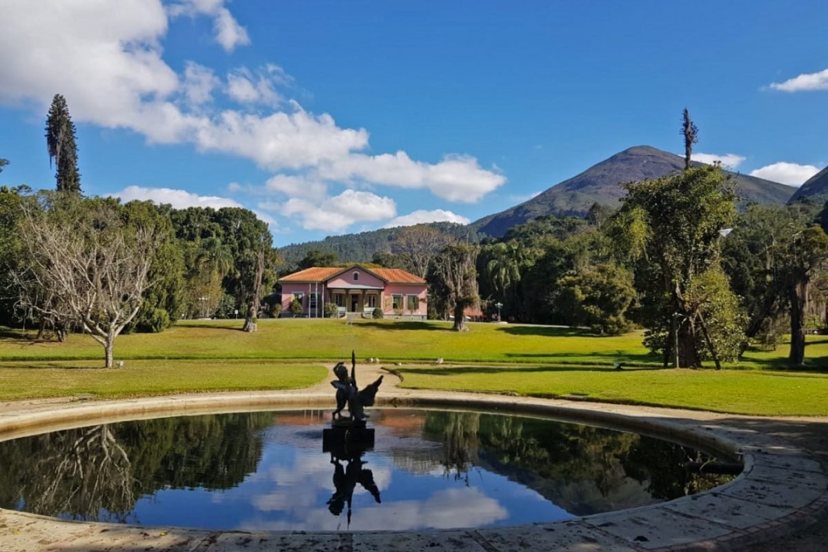 Prefeitura de Nova Friburgo comenta sobre a venda do Clube do Xadrez, no  centro, Nova Friburgo