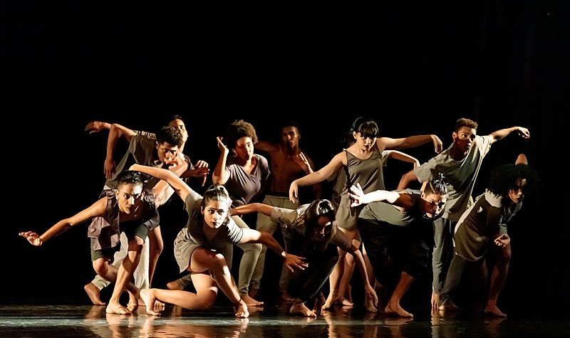 Divertissement: espetáculo celebra a diversidade de estilos e talentos  promovendo a integração de escolas de dança de Nova Friburgo