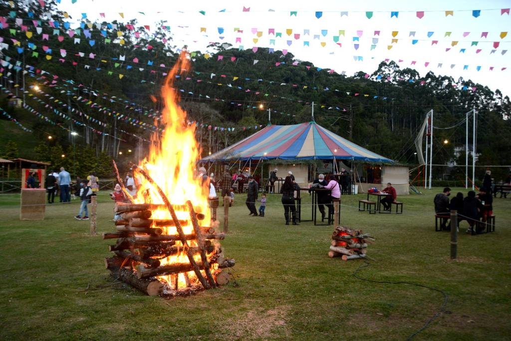 Corpus Christi: Feriado no Resort Le Canton terá festa junina, clínicas de futebol e beach tennis e o tradicional barbecue Corpus Christi: Feriado no Resort Le Canton terá festa junina, clínicas de futebol e beach tennis e o tradicional barbecue