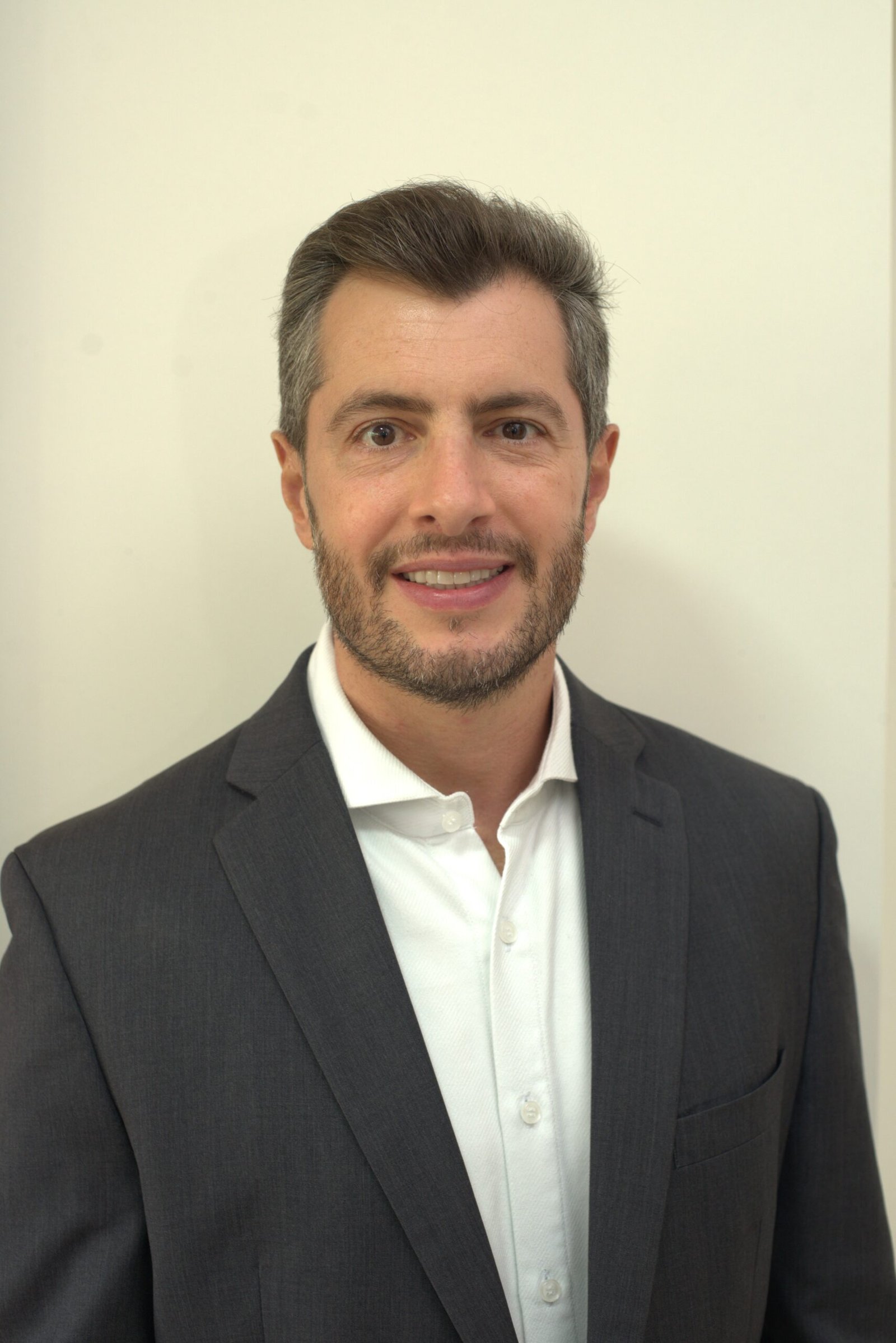 Por que procurar emprego quando se está empregado? Por que procurar emprego quando se está empregado?
