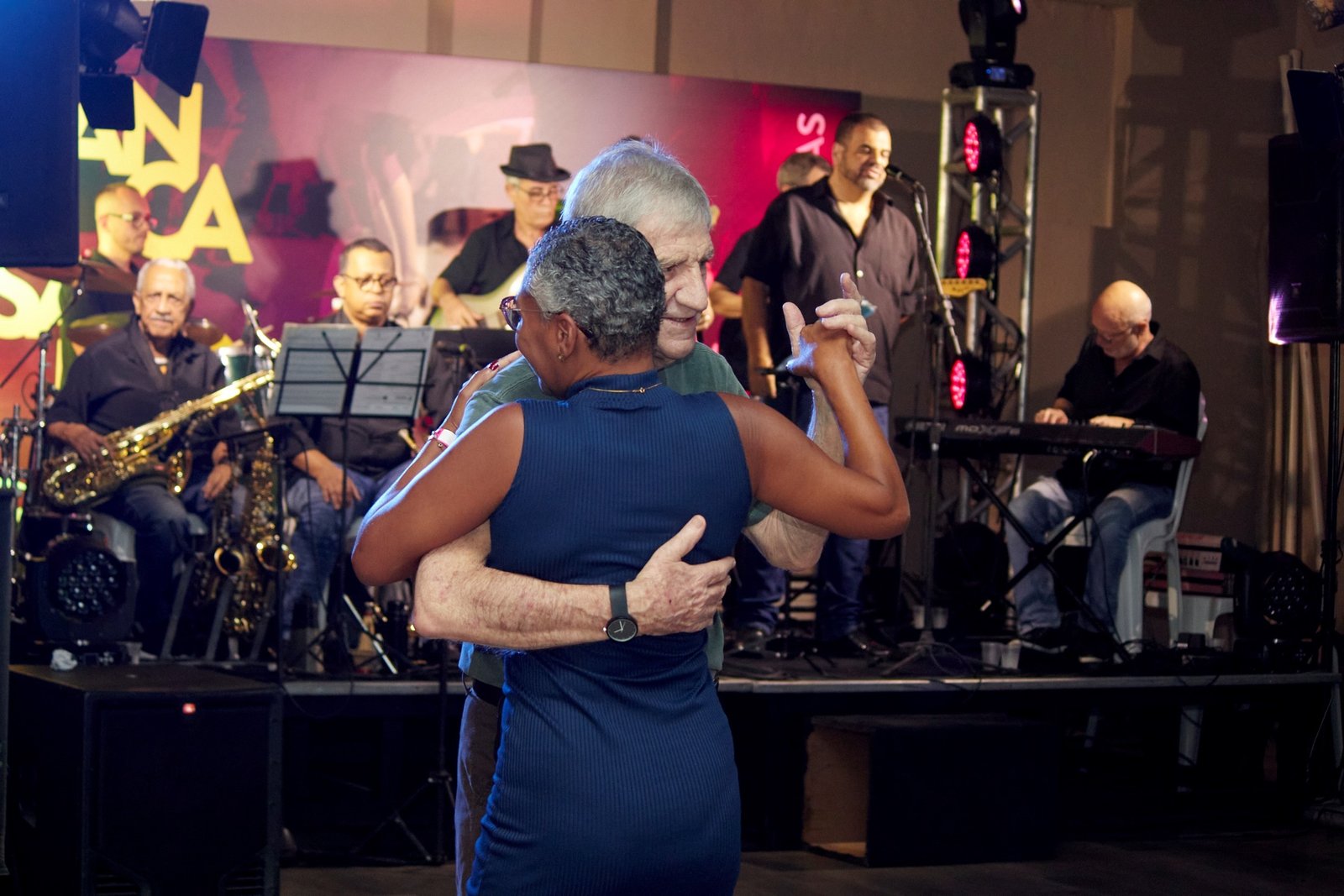Dança de salão: bailes do Sesc em Nova Friburgo começam no próximo domingo Dança de salão: bailes do Sesc em Nova Friburgo começam no próximo domingo