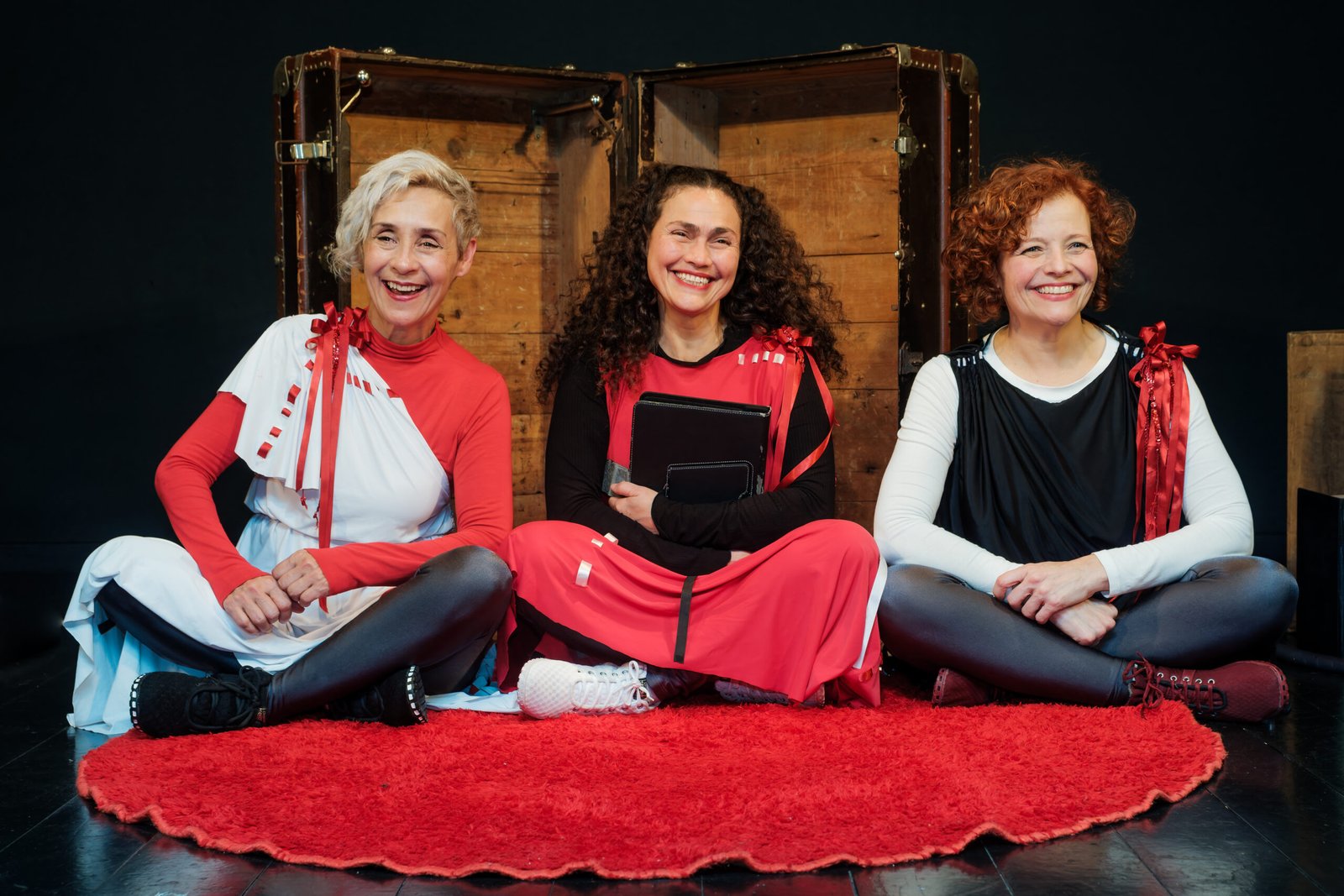 “Bendito Sangue”, da Companhia Arteira de Teatro de Nova Friburgo, desembarca em Petrópolis “Bendito Sangue”, da Companhia Arteira de Teatro de Nova Friburgo, desembarca em Petrópolis