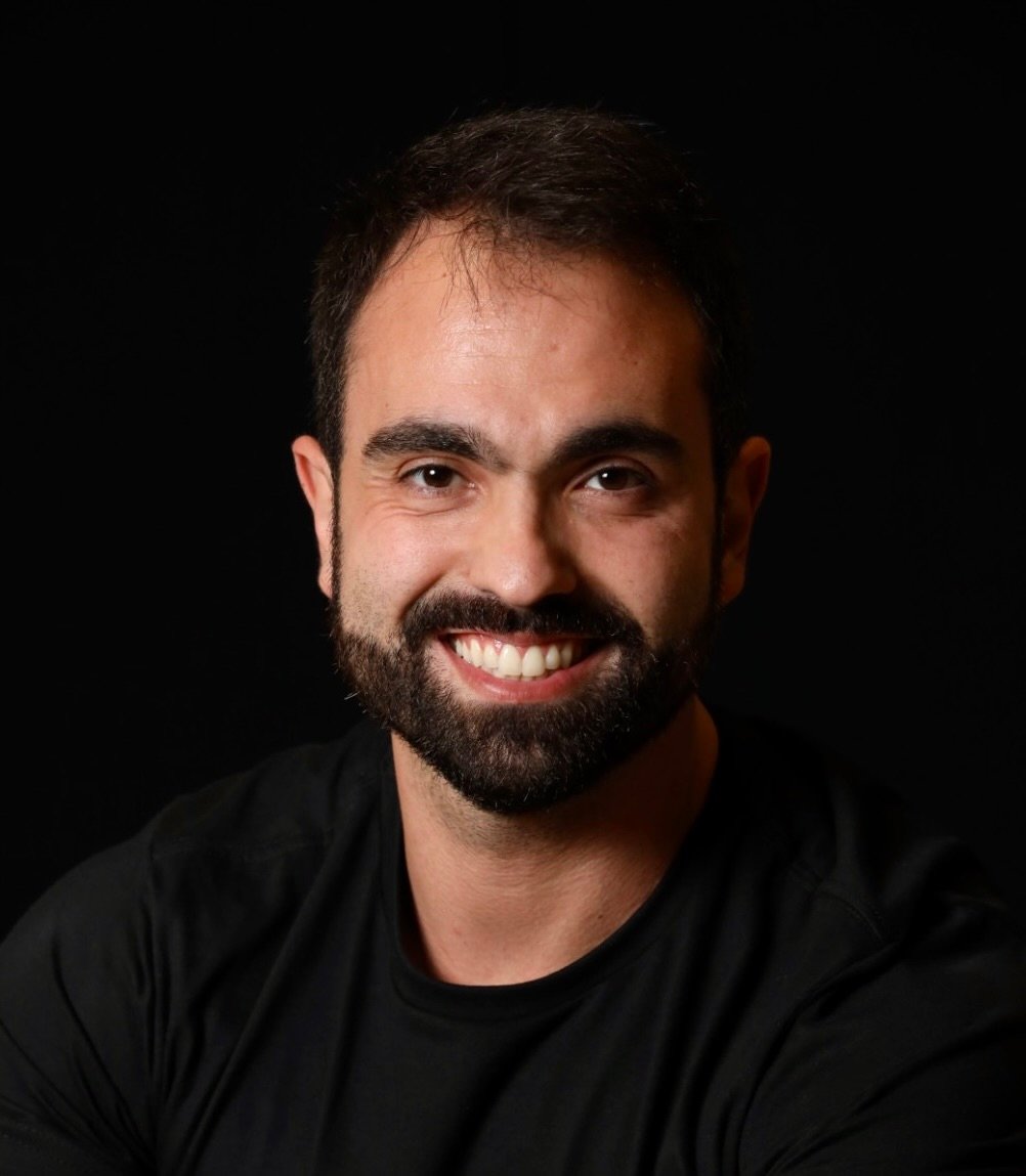 E-mail ou WhatsApp? Por que a resposta certa é usar os dois