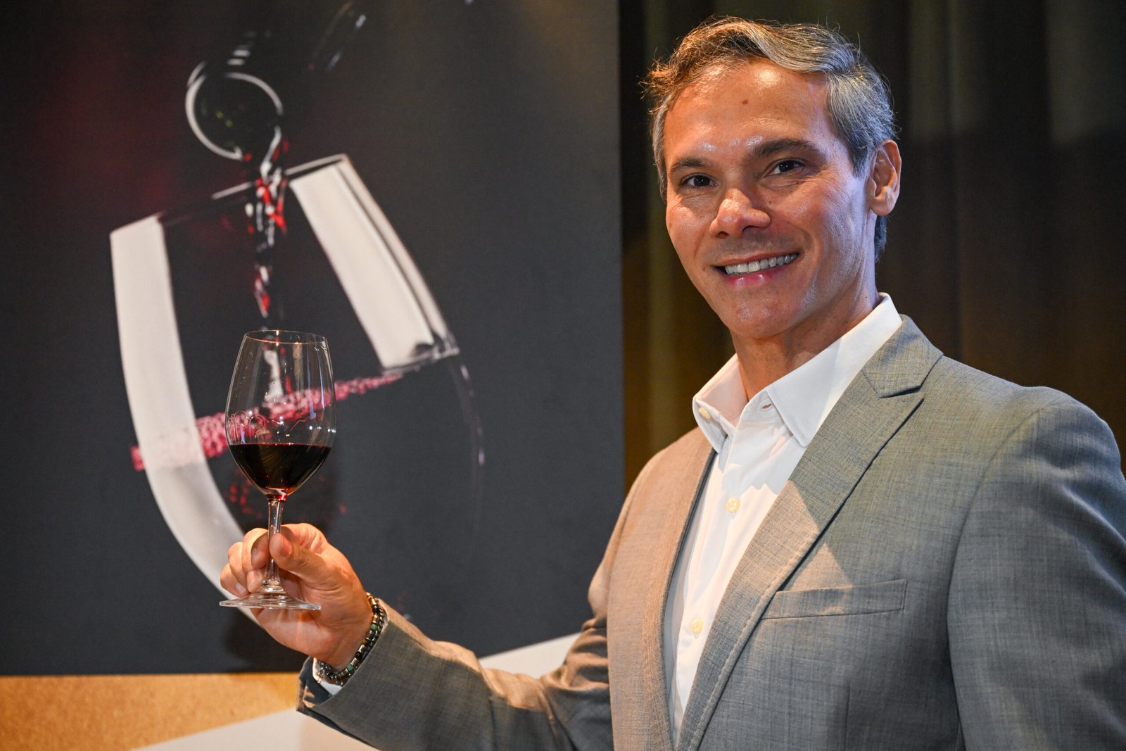 Especialista Dionísio Chaves dá dicas de vinhos para o verão